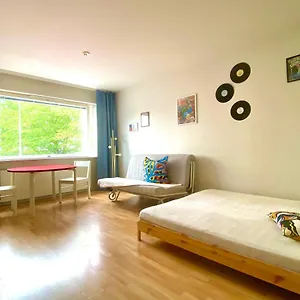 Central, Peaceful, Pleasant Apartamento